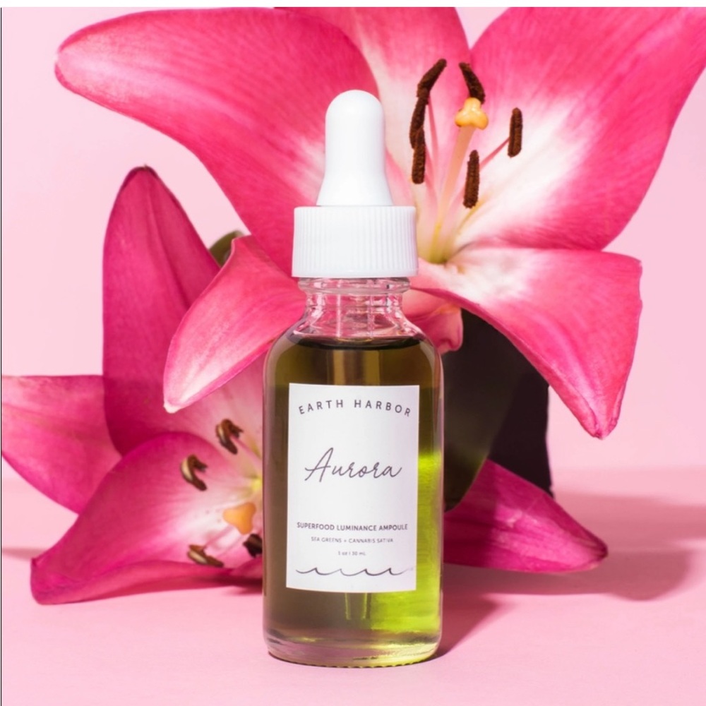 EARTH HARBOR Aurora Superfood Luminance Ampoule Skincare